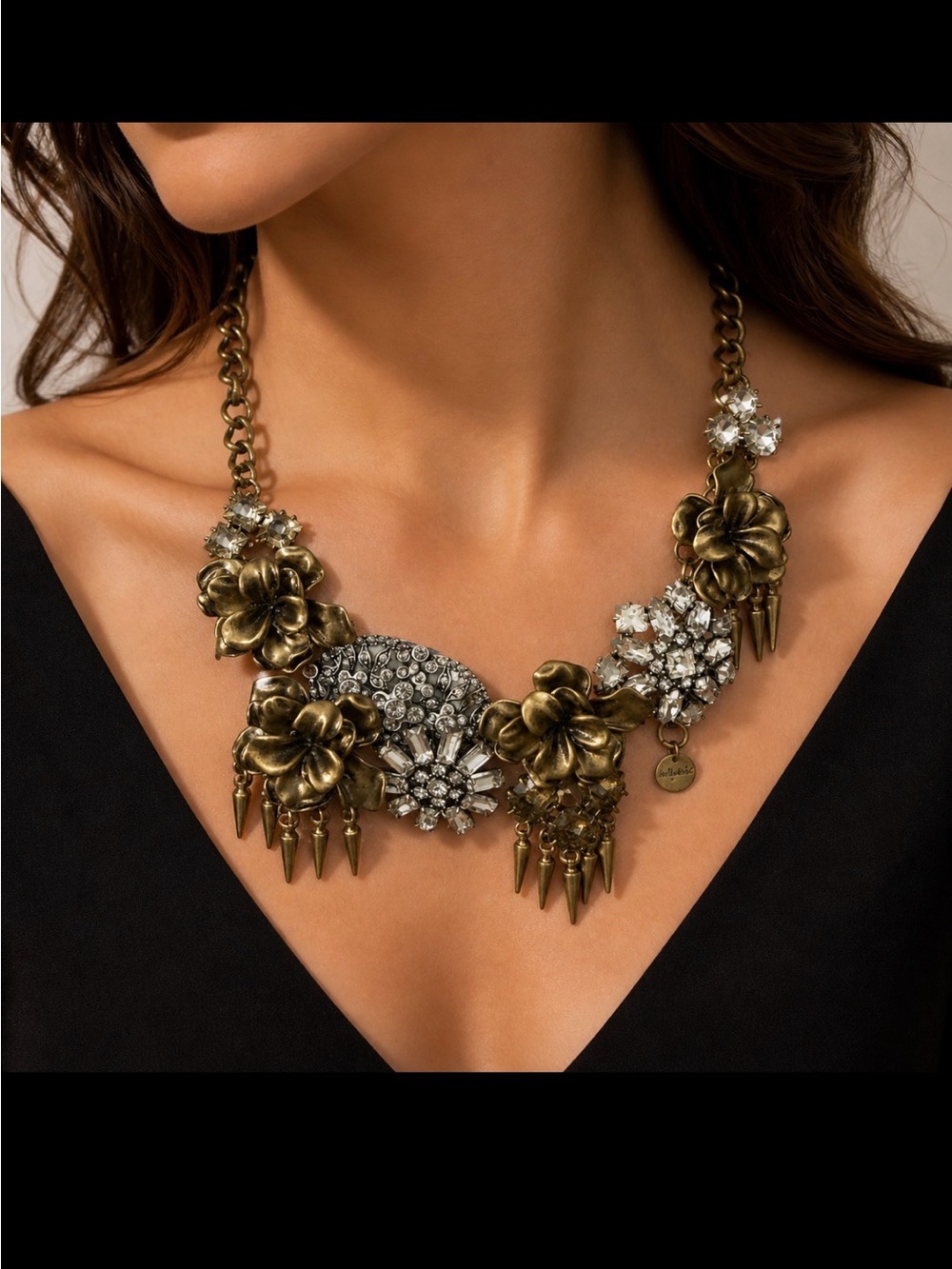 Stella and Dot beautiful statement piece. 20 inch adjustable necklace.